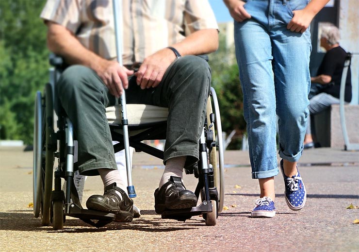 L’aide à domicile pour les personnes en situation de handicap 